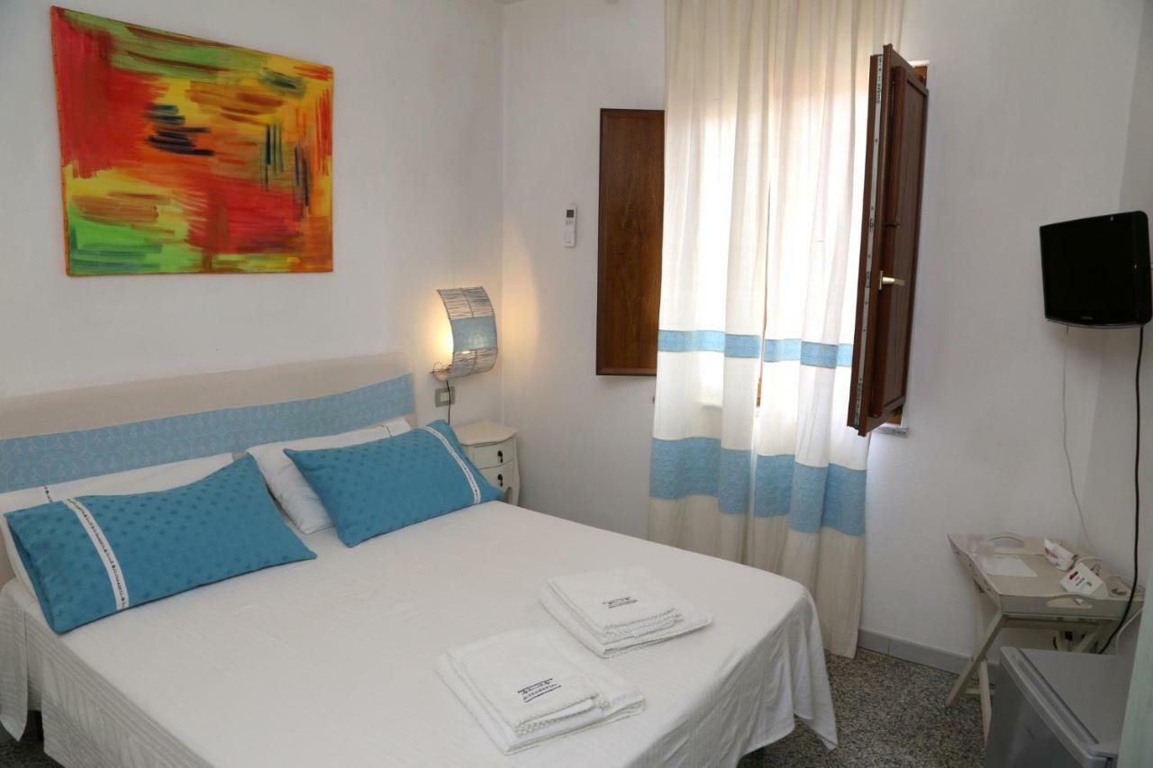 Il Tramonto Bed & Breakfast Castelsardo Bagian luar foto